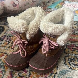 London Fog Tan and Brown Boots with Faux Fur